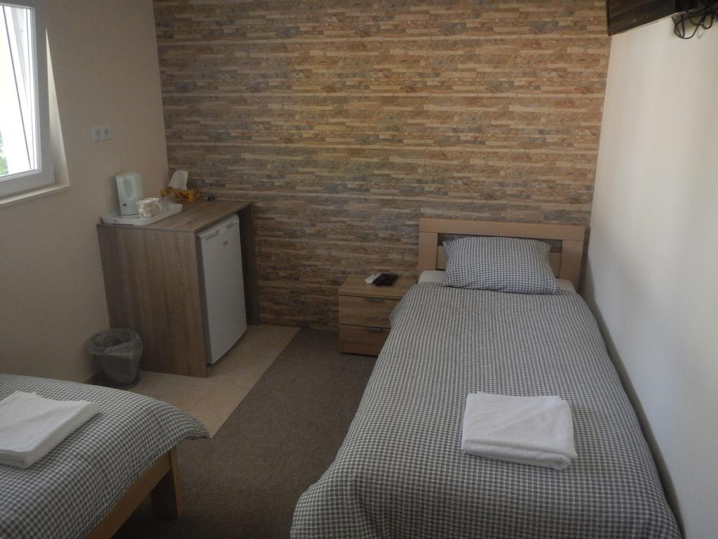 Riverside Guesthouse Pocitelj Экстерьер фото