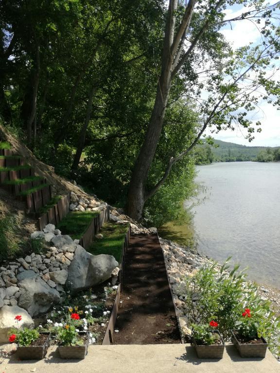 Riverside Guesthouse Pocitelj Экстерьер фото