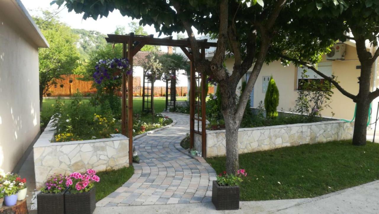 Riverside Guesthouse Pocitelj Экстерьер фото